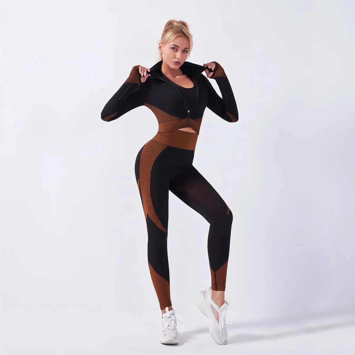 3-Piece Seamless Yoga Set for Women - Elastic Gym Outfit for Fitness and Yoga