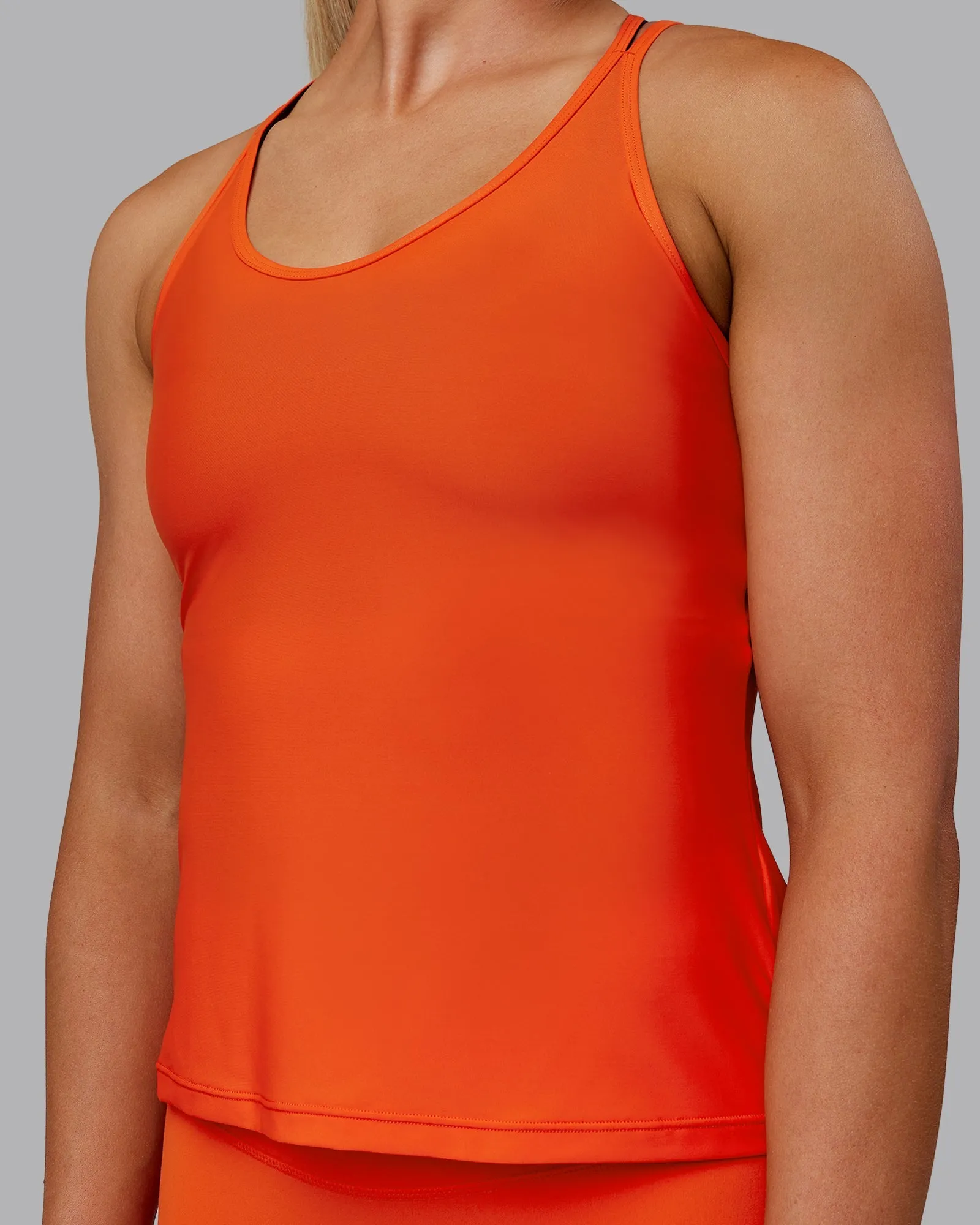 Apex Lightweight Performance Tank - Grenadine