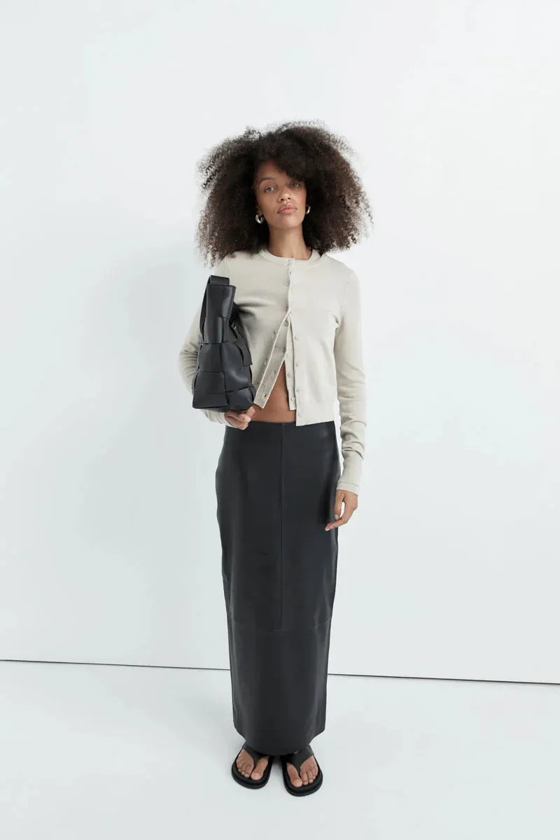 Classic Cardigan - Creme