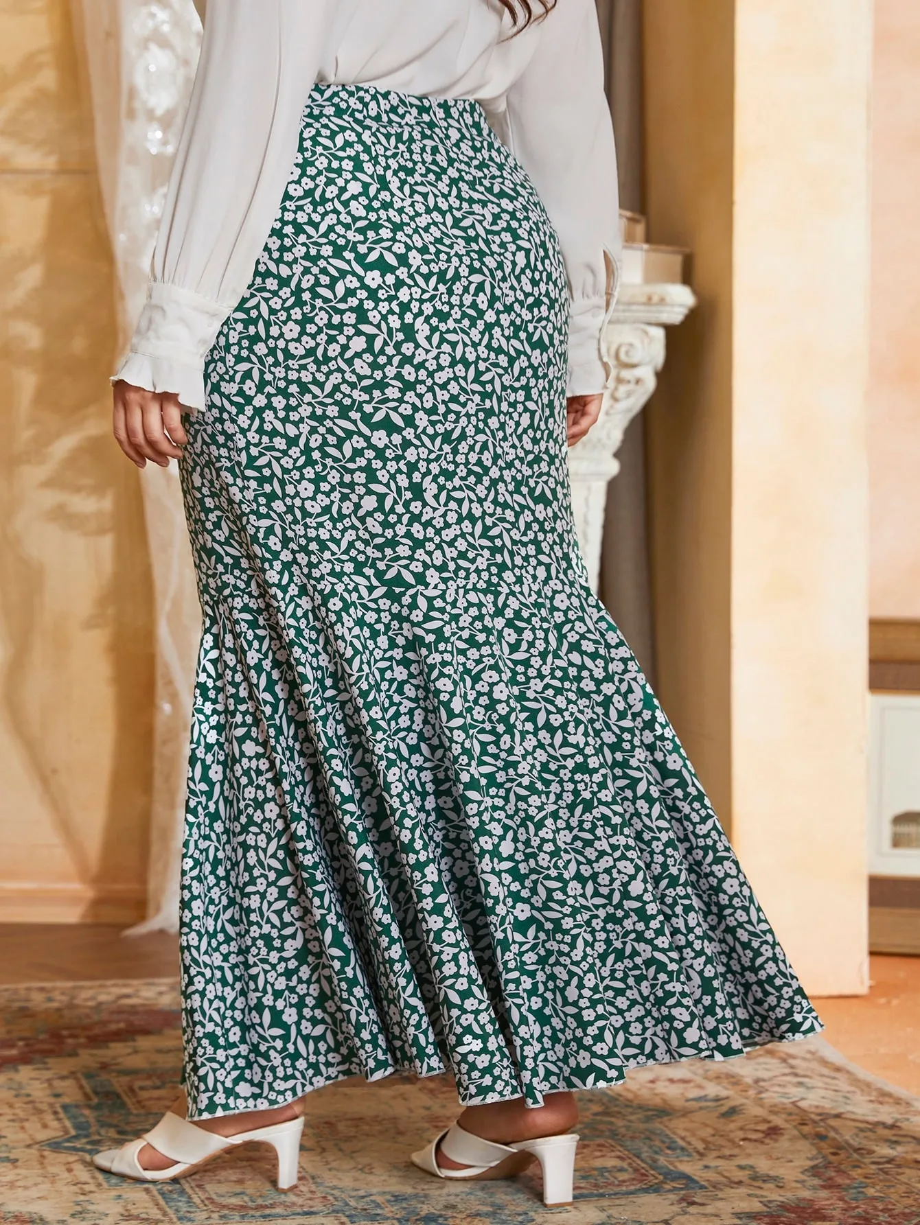 Ditsy Floral Ruffle Hem Maxi Plus Size Skirt