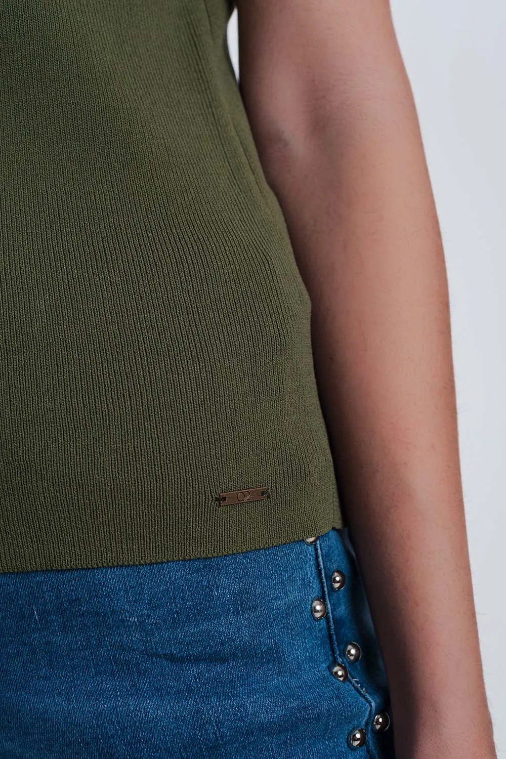 khaki sweater with v neck and short sleeves